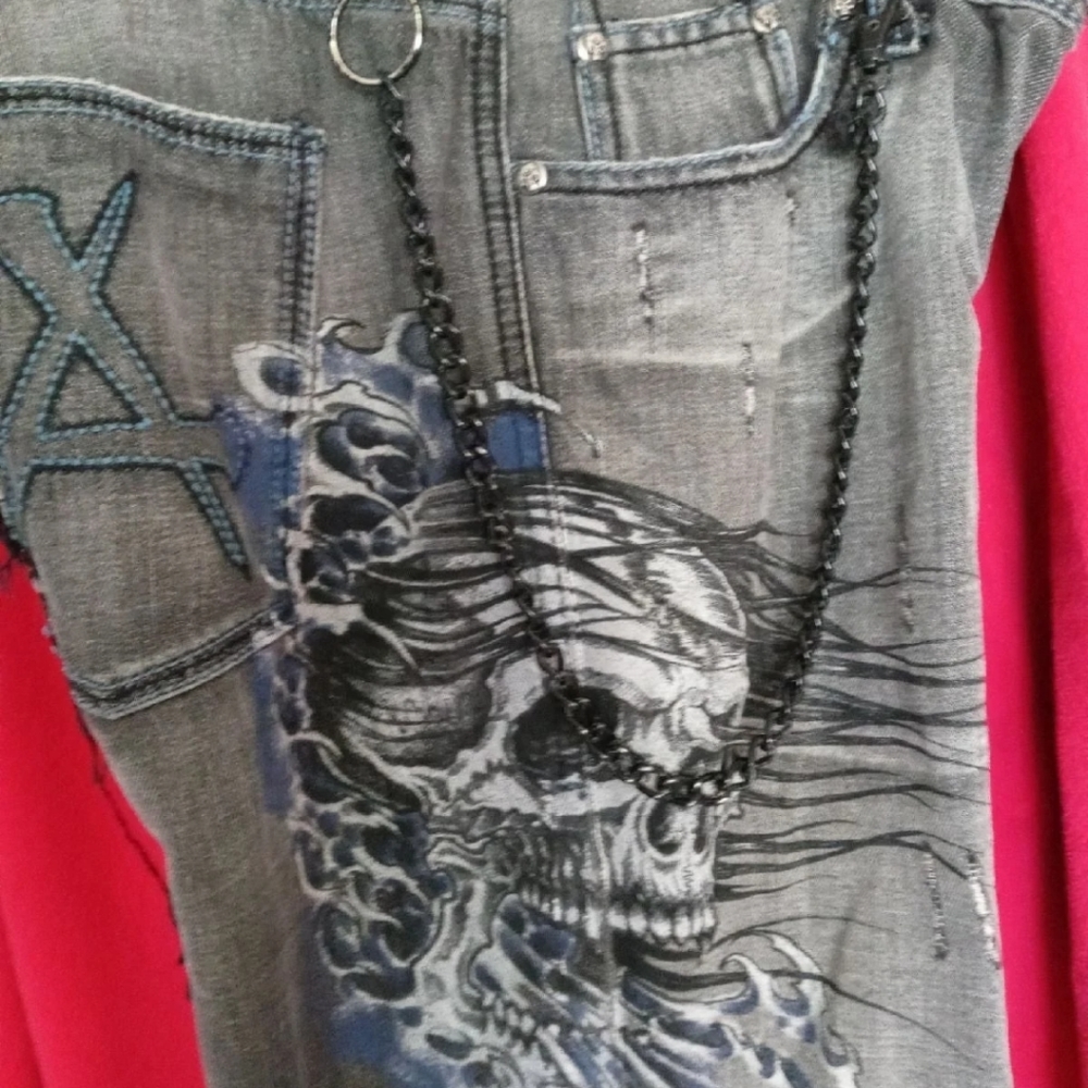 Affliction Pants 32×32😎 if you offer less than $80 will be decline...